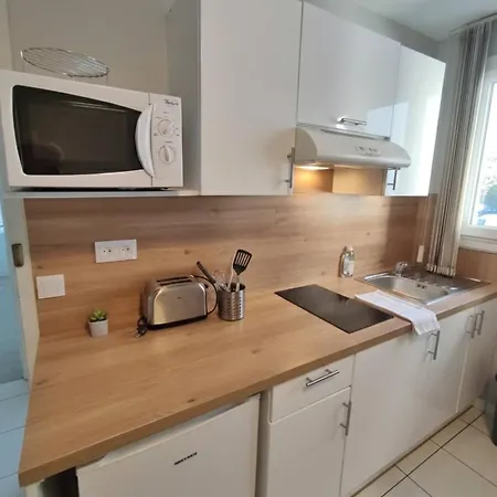 Appartement Chaleureux Et Place De Parking Nantes