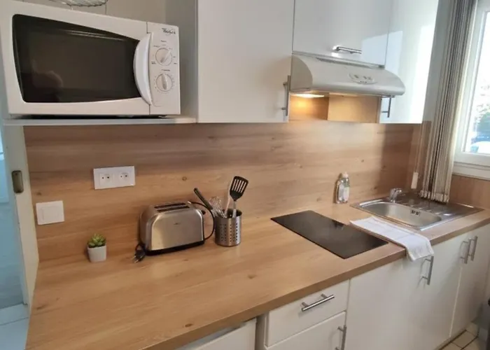 Appartement Chaleureux Et Place De Parking Nantes