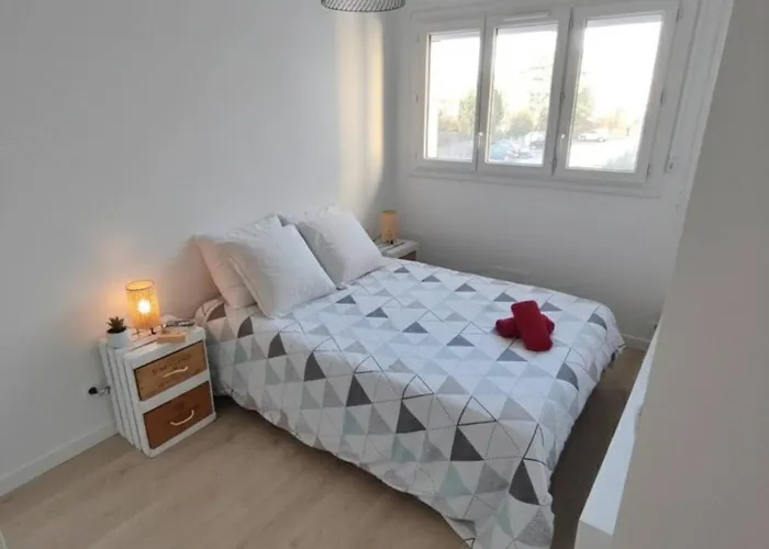 Chaleureux Et Place De Parking